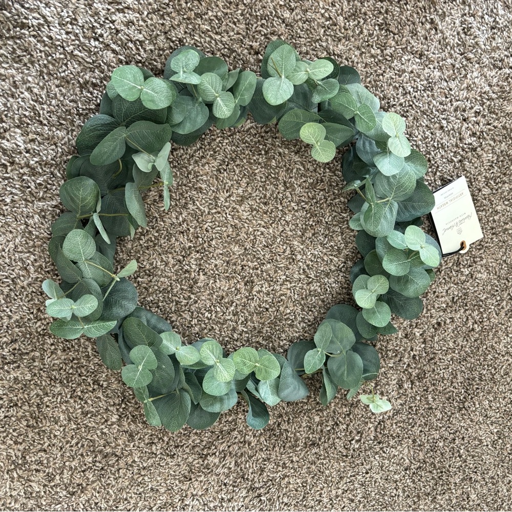 Eucalyptus wreath nwt